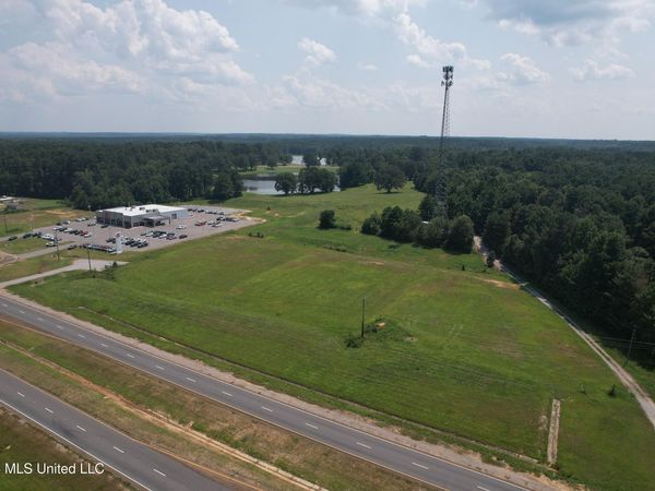 Highway 16 , Philadelphia, MS 39350