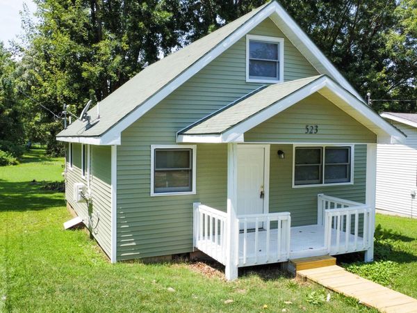 523 S Elm Street , Marshfield, MO 65706