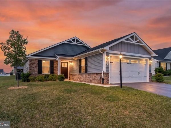 28 OPULENT COURT, HEDGESVILLE, WV 25427