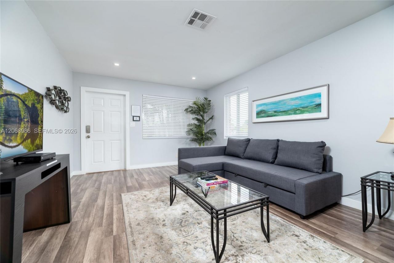1352 Holly Heights Dr , Fort Lauderdale, FL 33304 Photo