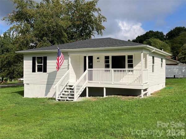640 Hawthorne Street , Hudson, NC 28638