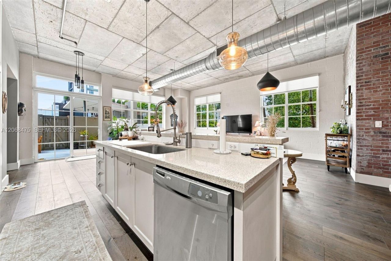 410 NW 1st Ave , Unit 202, Fort Lauderdale, FL 33301 Photo