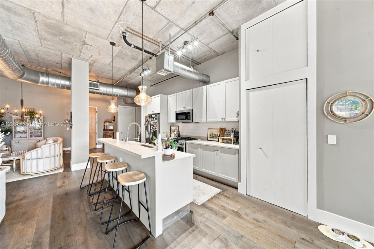 410 NW 1st Ave , Unit 202, Fort Lauderdale, FL 33301 Photo