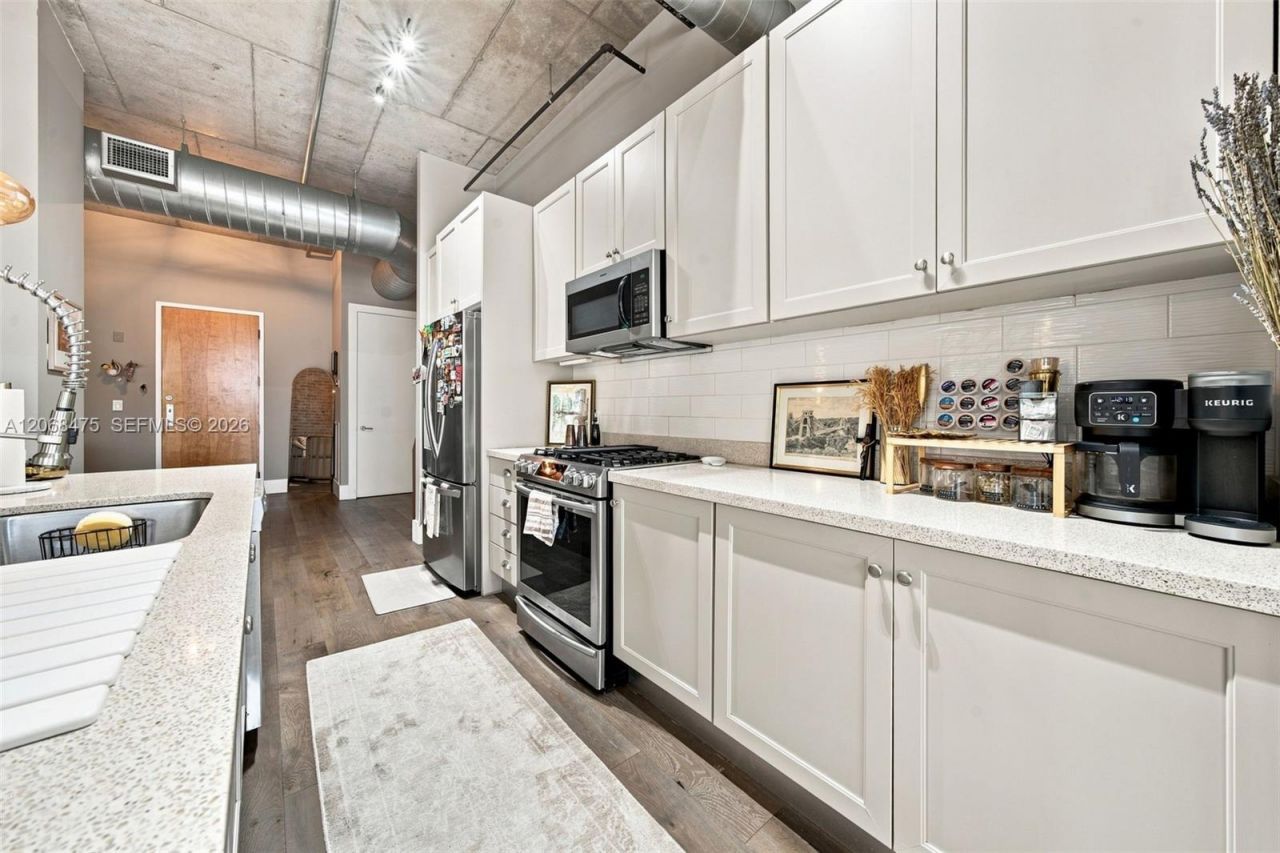 410 NW 1st Ave , Unit 202, Fort Lauderdale, FL 33301 Photo