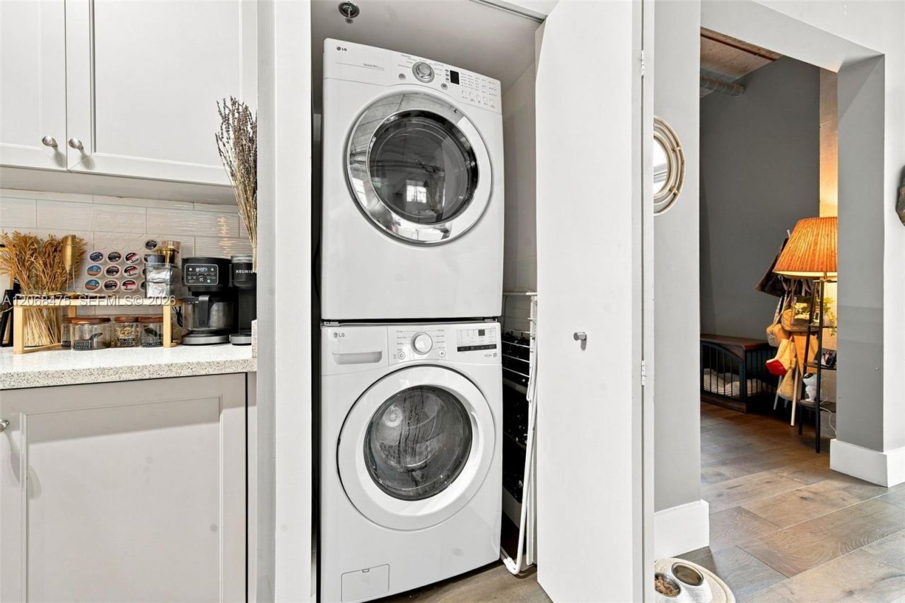 410 NW 1st Ave , Unit 202, Fort Lauderdale, FL 33301 Photo