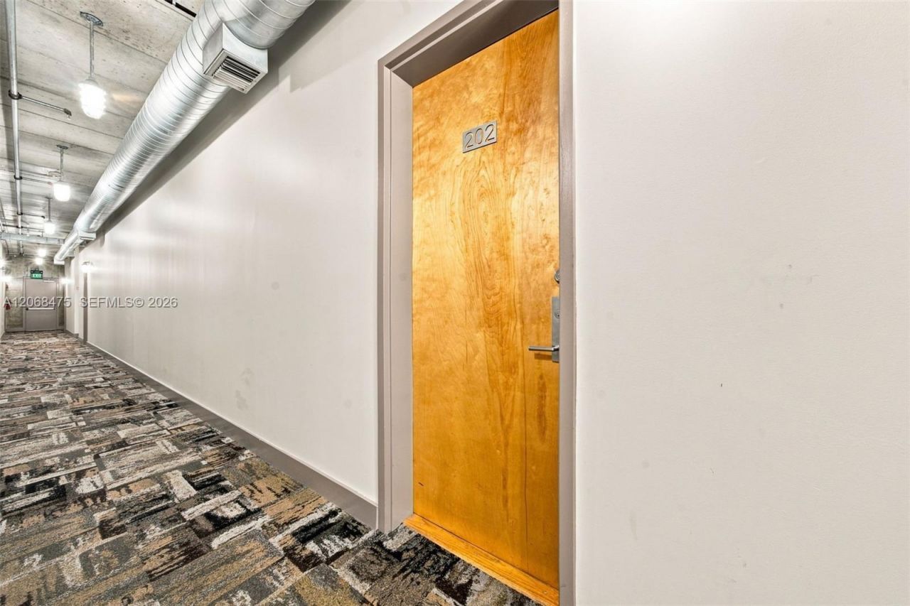 410 NW 1st Ave , Unit 202, Fort Lauderdale, FL 33301 Photo