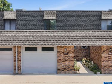 3552 Neerpark Drive, Lincoln, NE 68506