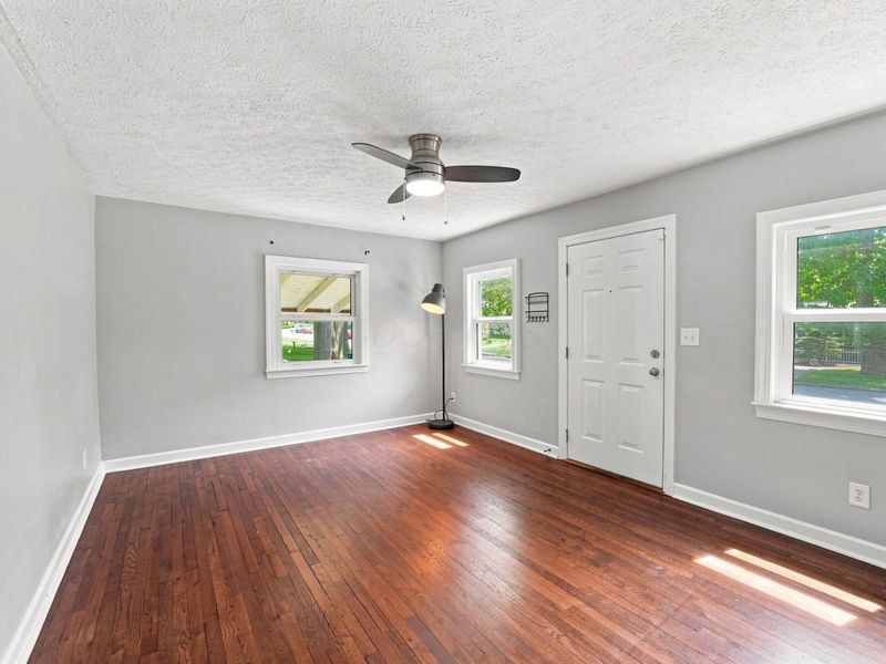 374 Rosslyn Avenue, Columbus, OH 43214 Photo 12