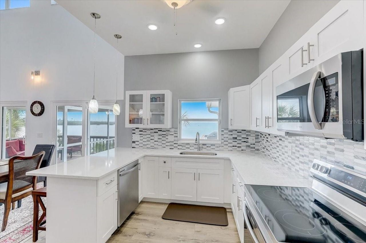 2424 Bay Drive, Unit 2424/2426, Bradenton, FL 34207 Photo