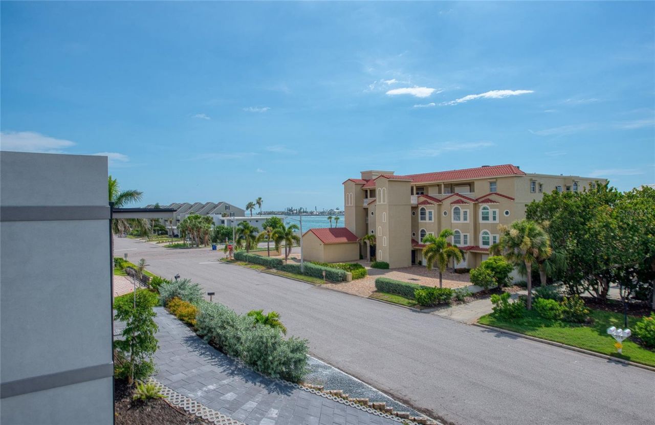 289 8th Avenue N, Tierra Verde, FL 33715 Photo