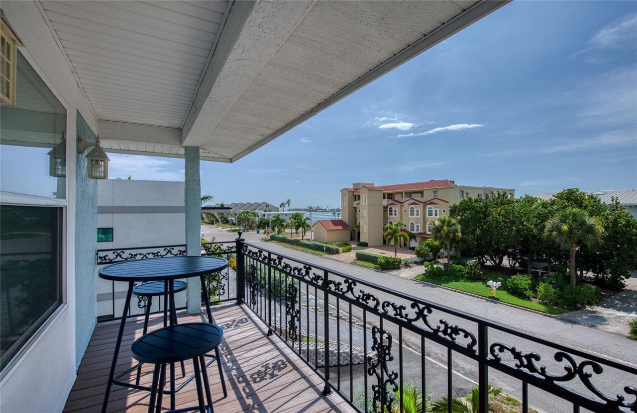 289 8th Avenue N, Tierra Verde, FL 33715 Photo