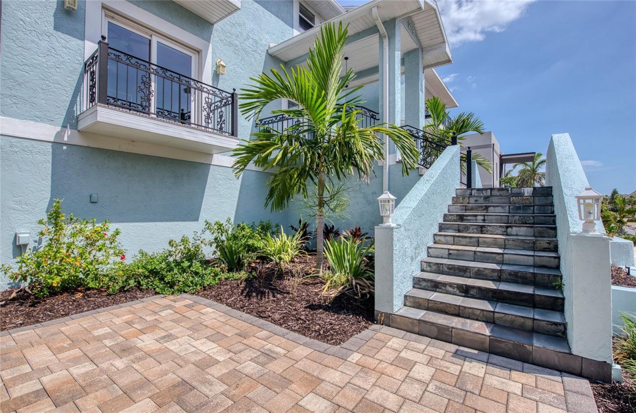 289 8th Avenue N, Tierra Verde, FL 33715 Photo