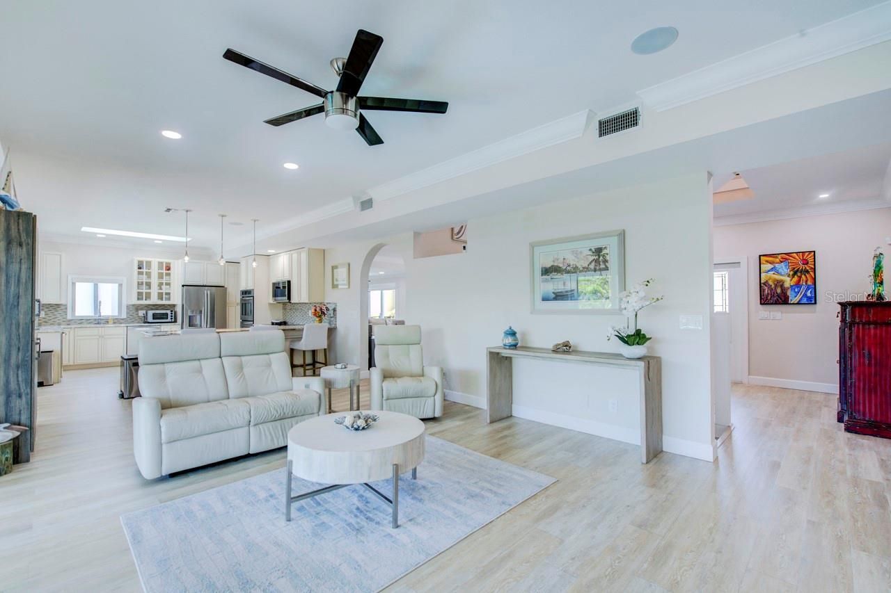 289 8th Avenue N, Tierra Verde, FL 33715 Photo