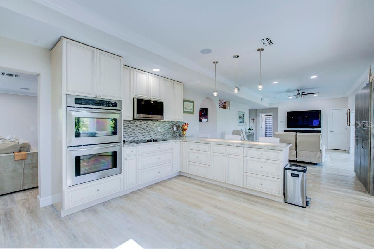289 8th Avenue N, Tierra Verde, FL 33715 Photo