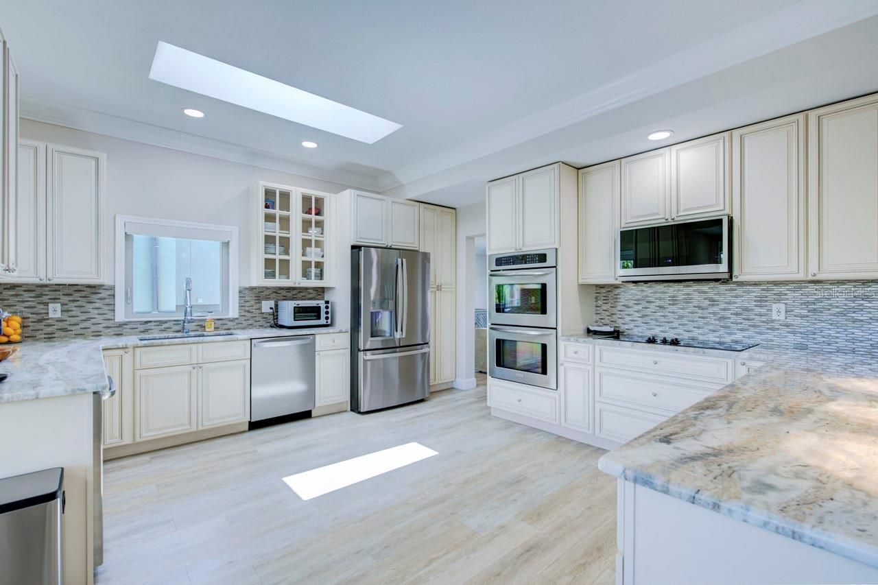 289 8th Avenue N, Tierra Verde, FL 33715 Photo