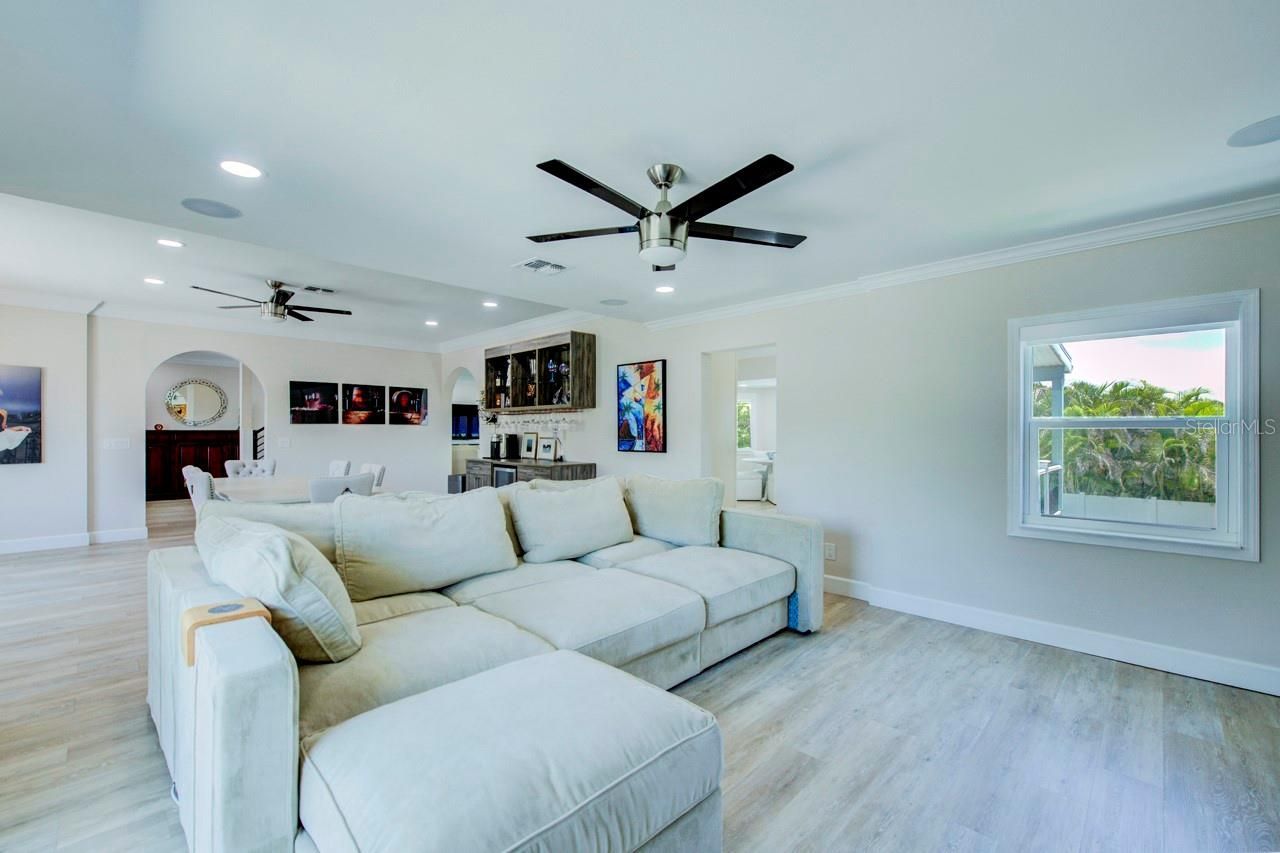 289 8th Avenue N, Tierra Verde, FL 33715 Photo