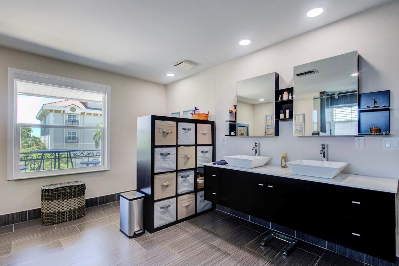 289 8th Avenue N, Tierra Verde, FL 33715 Photo