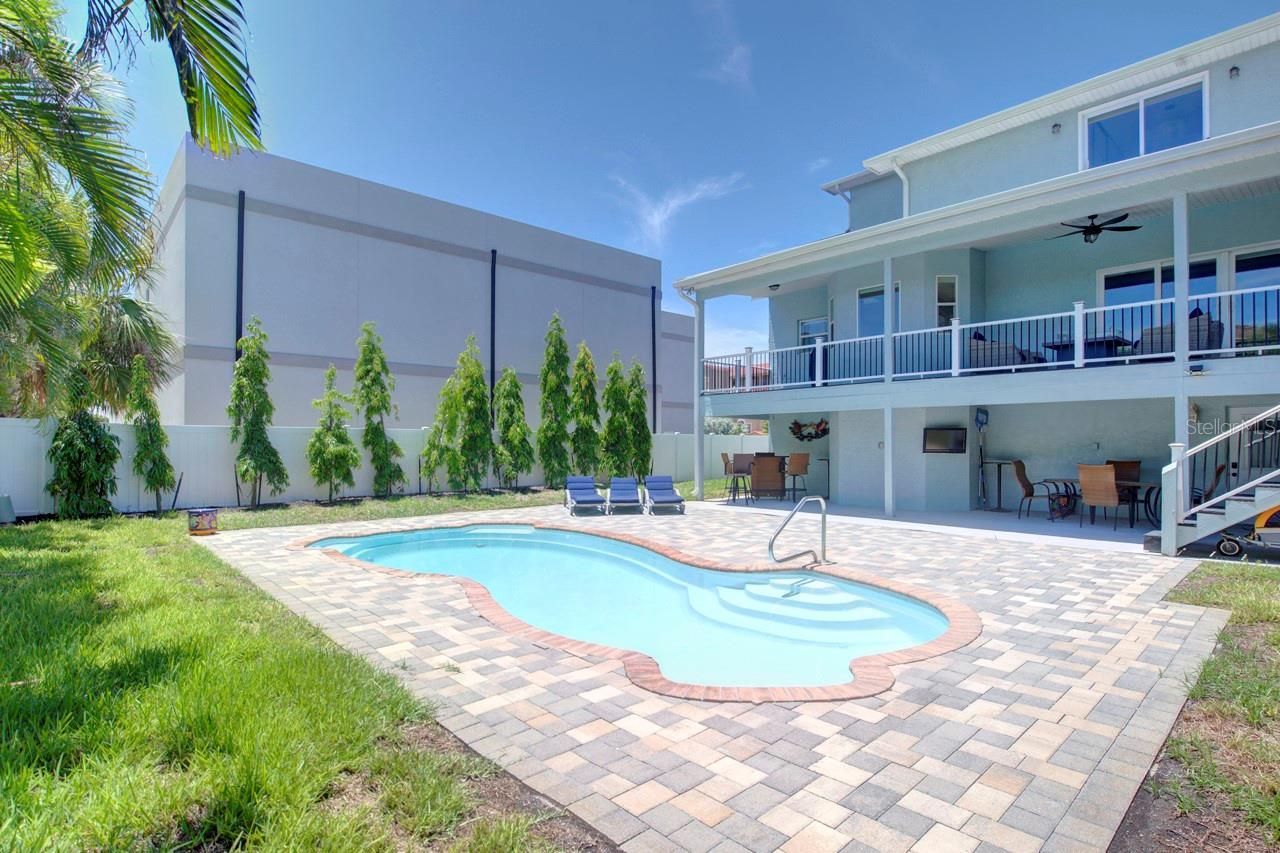289 8th Avenue N, Tierra Verde, FL 33715 Photo