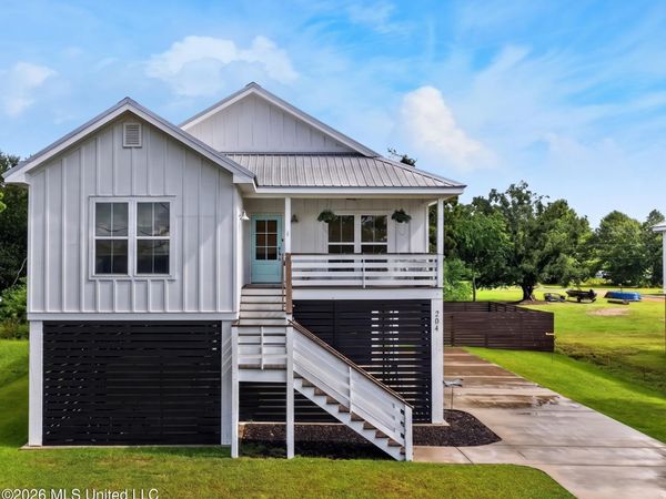 204 Piney Ridge Road, Waveland, MS 39576