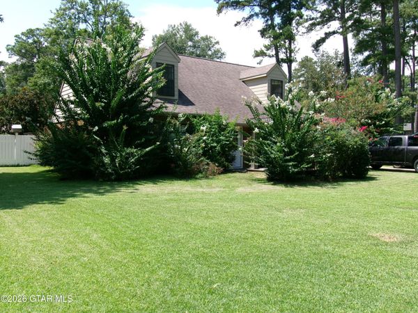 161 Mapleview Road, West Point, MS 39773