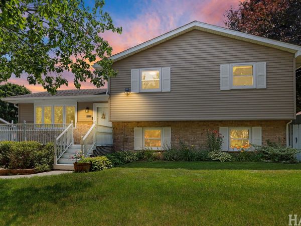 10113 W Crissy Avenue , Zion, IL 60099