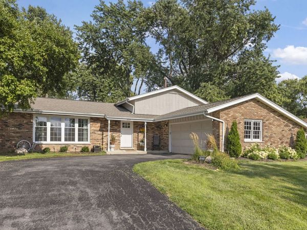 625 N Locust Street , Frankfort, IL 60423