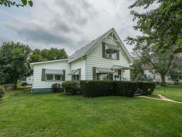 411 E 5th Street , Momence, IL 60954