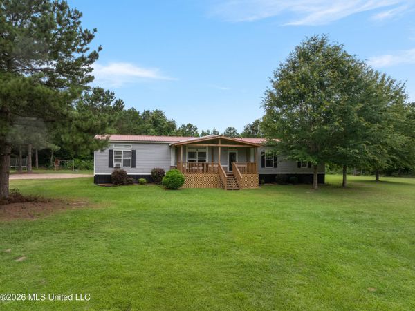 75 Pitts Lane, Bassfield, MS 39421