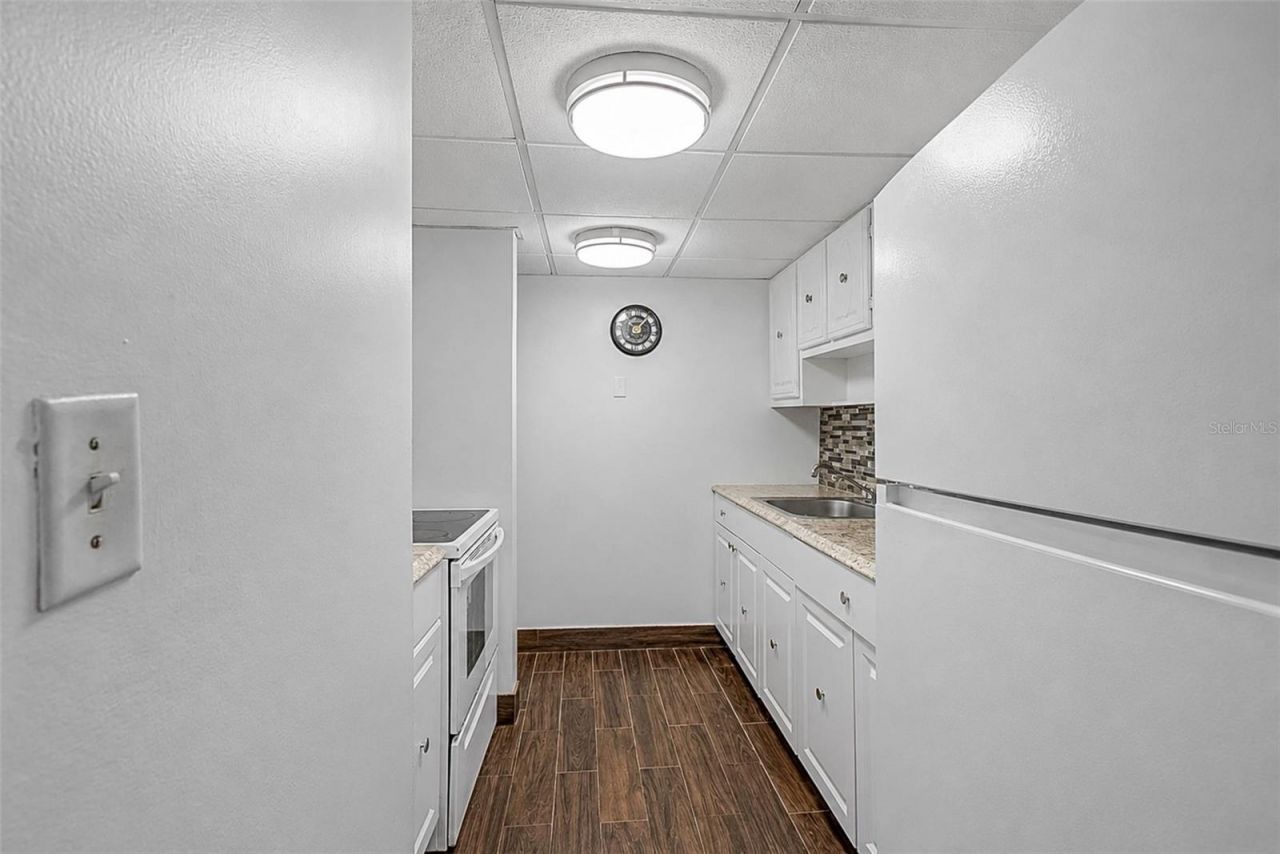 5055 NW 7th Street, Unit 112, Miami, FL 33126 Photo