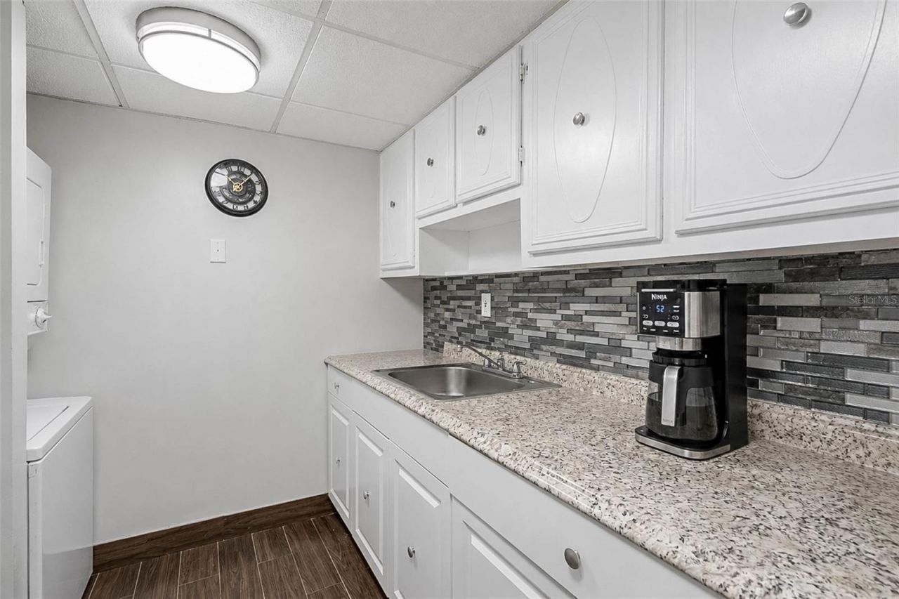 5055 NW 7th Street, Unit 112, Miami, FL 33126 Photo