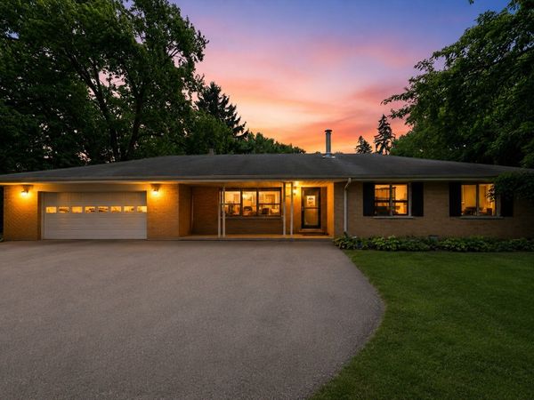 2215 Palatine Road , Inverness, IL 60067