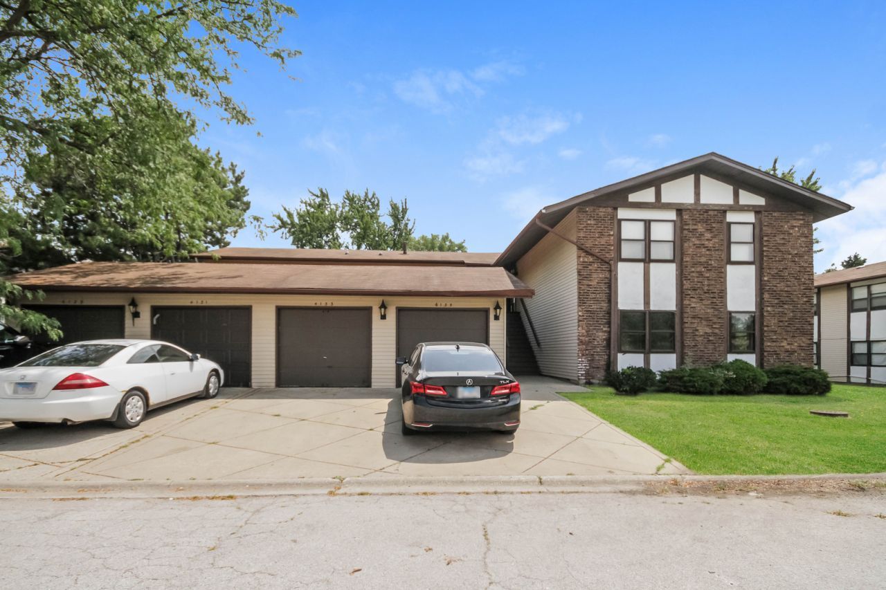 4133 W 193rd Street, Country Club Hills, IL 60478 Main Photo