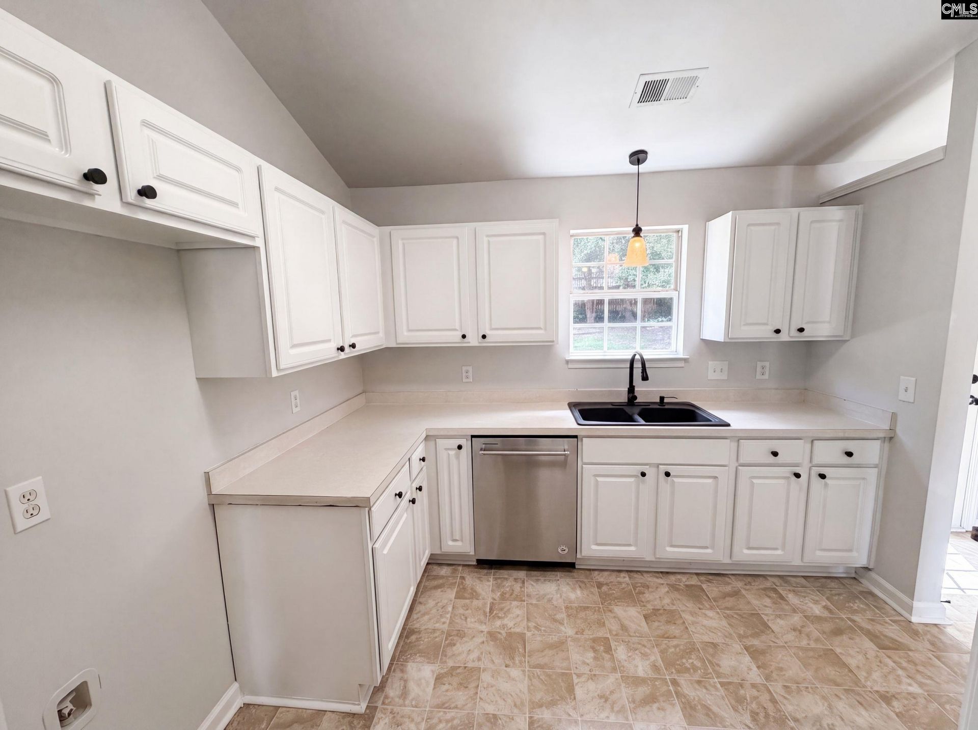 220 Longshadow Drive Photo 18