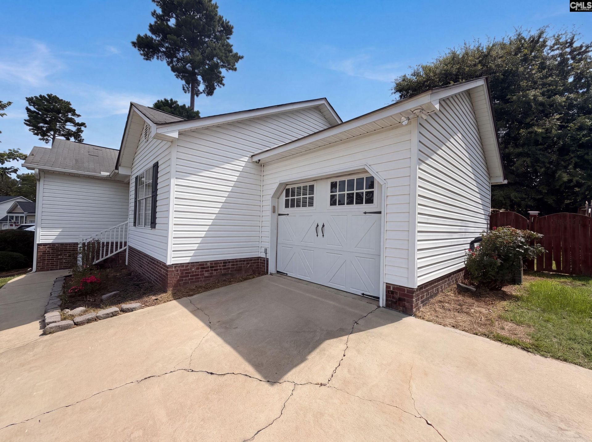 220 Longshadow Drive Photo 20
