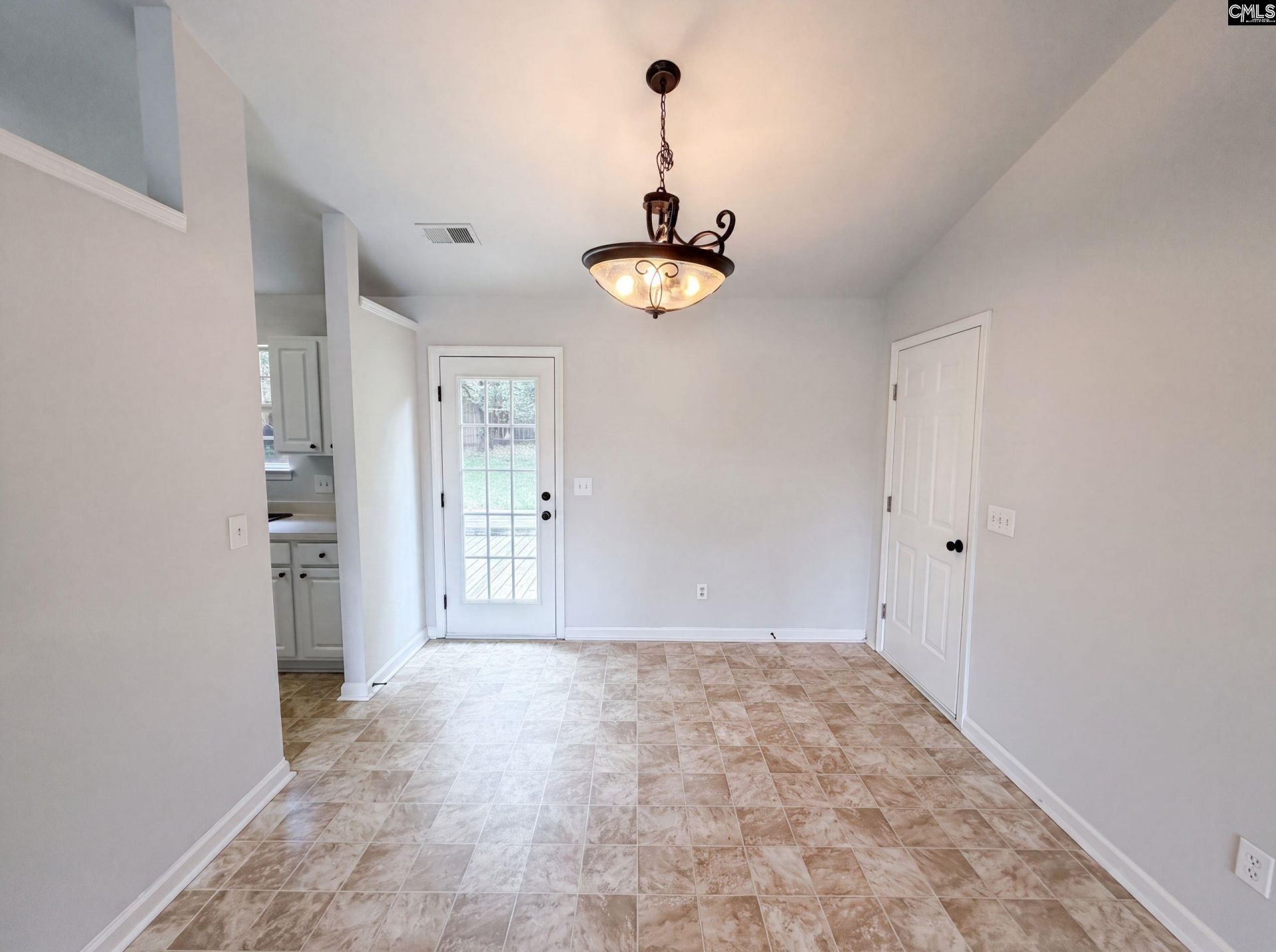 220 Longshadow Drive Photo 6