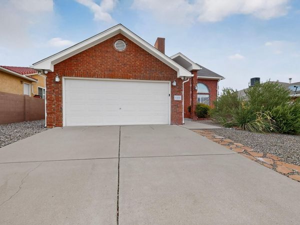 8305 Fairmont Drive NW, Albuquerque, NM 87120
