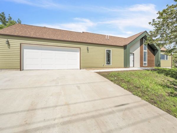 240 28th Street , Milford, IA 51351