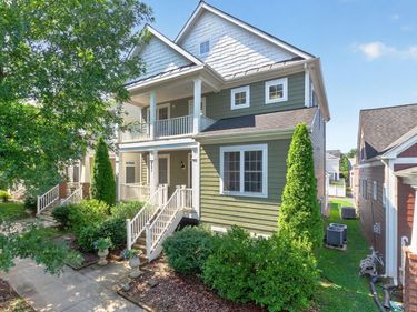 821 COLE ST, Charlottesville, VA 22901