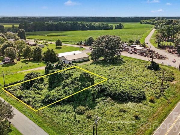 000 Oakland Avenue , Mocksville, NC 27028