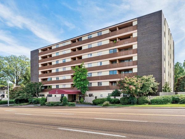 2277 UNION AVE, Unit 401, Memphis, TN 38104