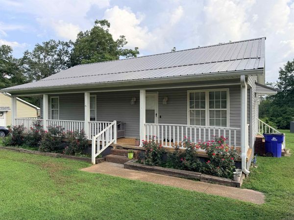 1600 PINHOOK DR, Savannah, TN 38372