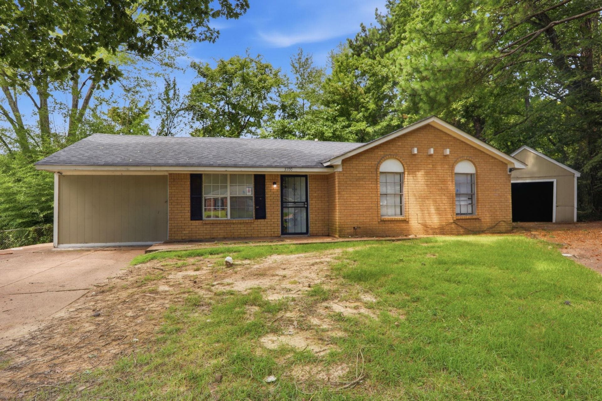 3700 Ridgemont Rd, Memphis, TN 38128 Main Photo