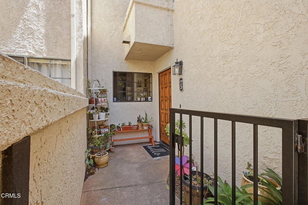 1220 Franciscan Court, Unit 5, Carpinteria, CA 93013 Main Photo