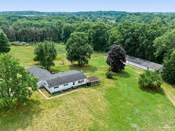 2168 Kellogg Road, Ionia, MI 48846
