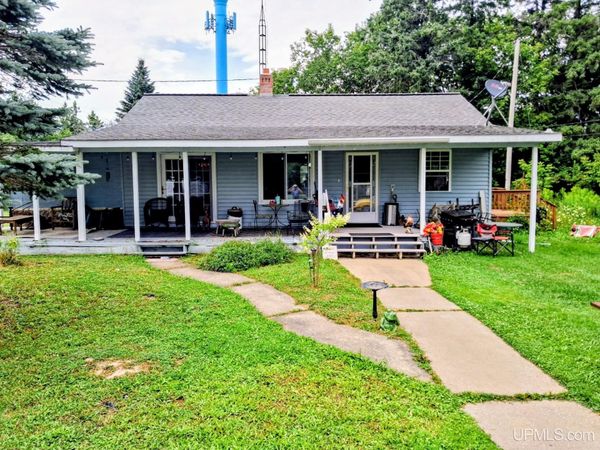 6446 State Street, Garden, MI 49835