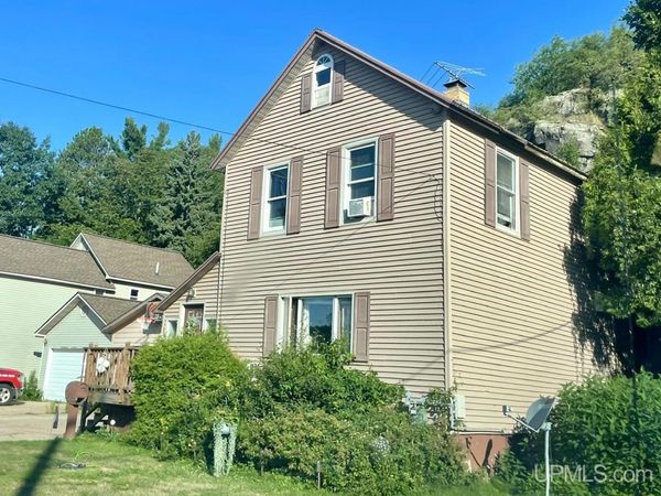 137 Cliff Street, Ishpeming, MI 49849