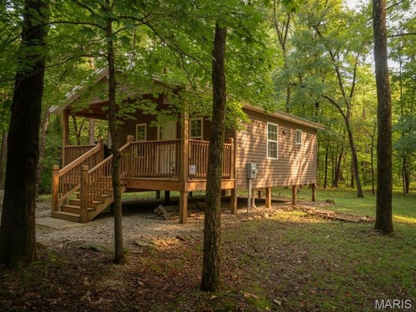 81 Bethel Road , Hawk Point, MO 63349