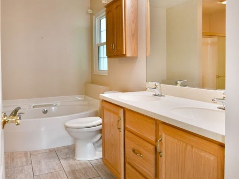 8121 Hitchcock Road, Unit 9, Boardman, OH 44512 Photo 22