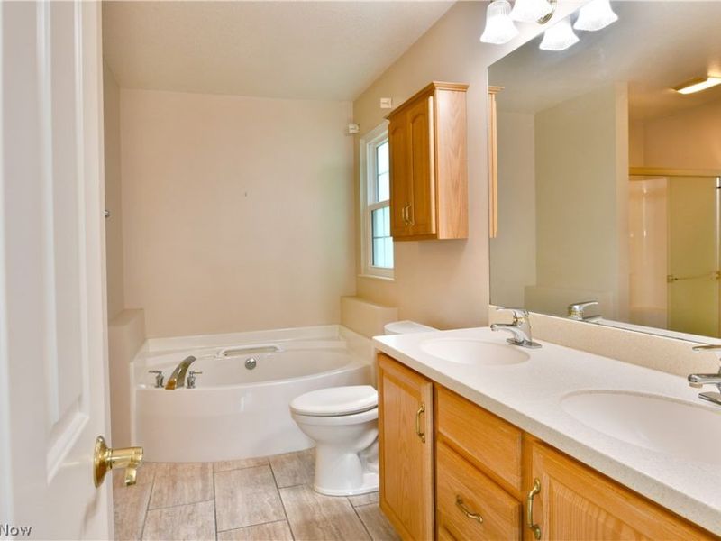 8121 Hitchcock Road, Unit 9, Boardman, OH 44512 Photo 25