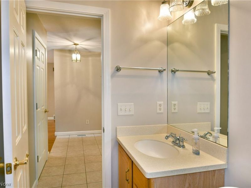 8121 Hitchcock Road, Unit 9, Boardman, OH 44512 Photo 32